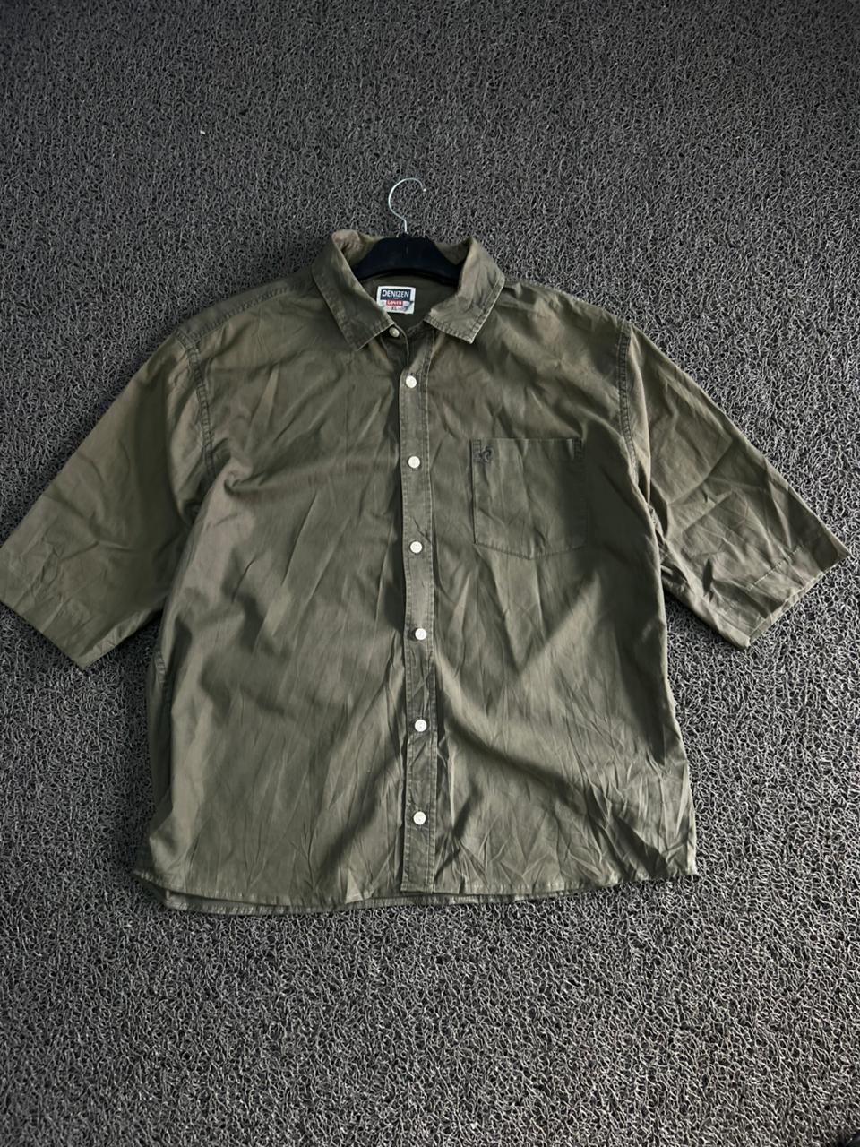 Thrifted Denizen by Levi's Olive Green Porsche Graphic Short Sleeve Shirt