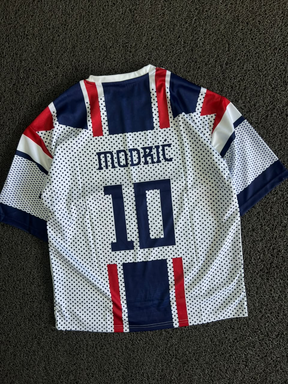 Nike Croatia HNS Modrić #10 White Football Five Sleeve Jersey – Retro Dotted Design