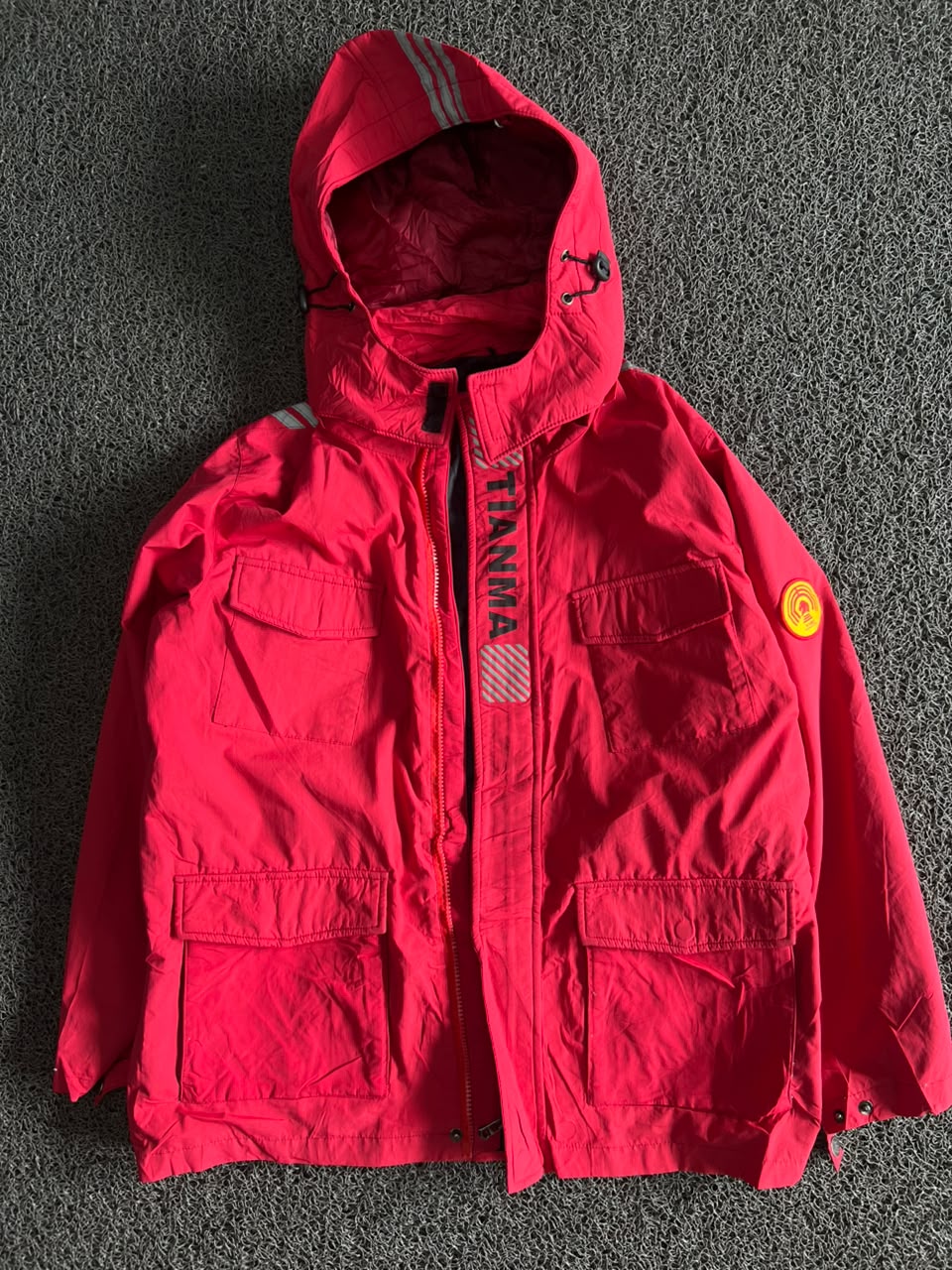 Outdoor Hooded Jacket – Front Zip Missing ⚠️