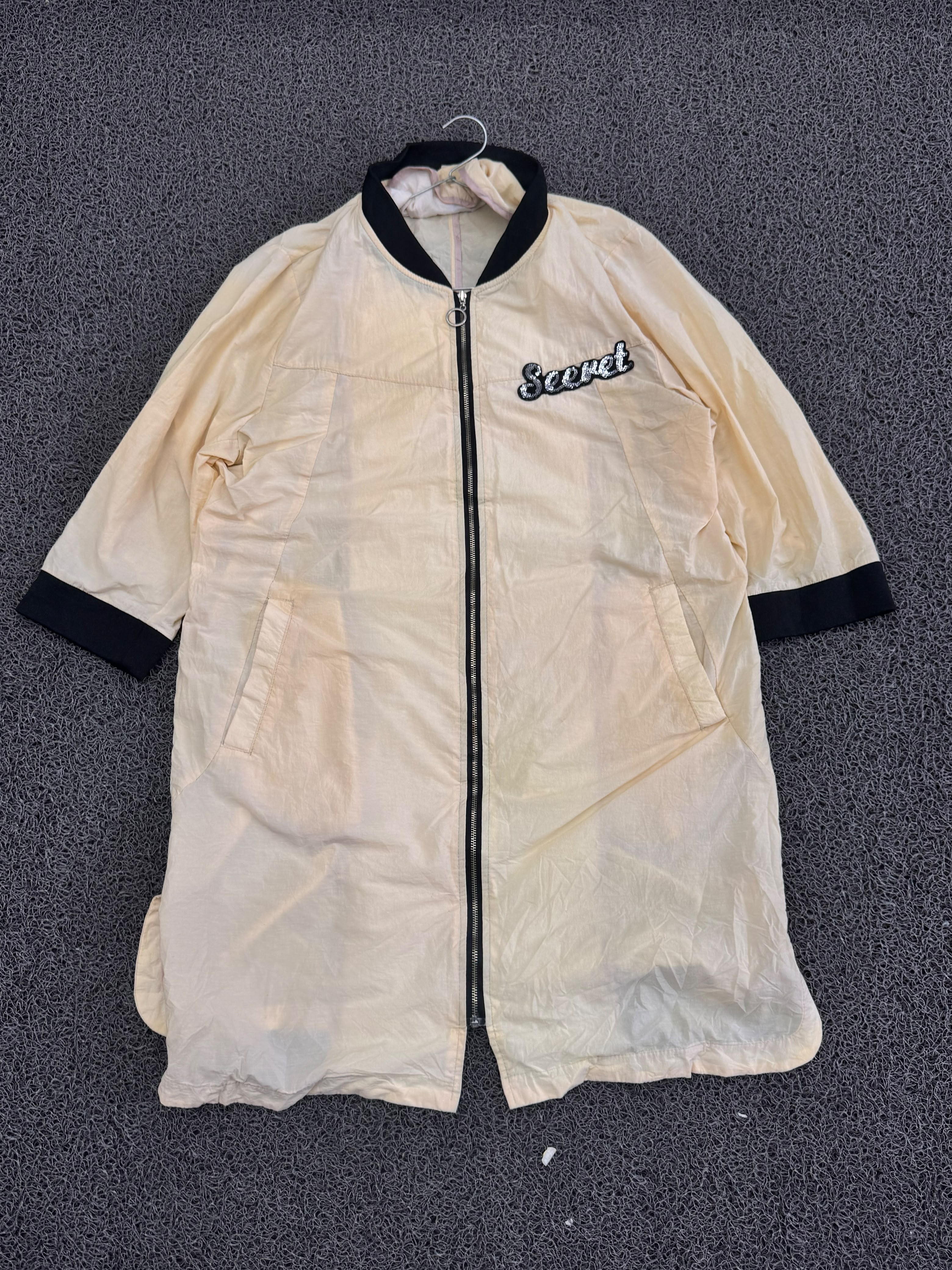 Secret Embroidered Lightweight Zip-Up Jacket – Cream Beige