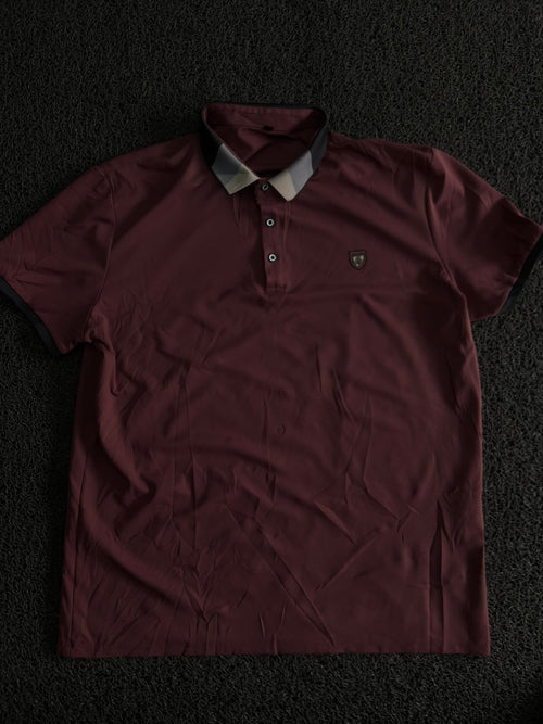 Polo T-Shirt with Contrast Collar & Chest Crest Logo – Smart Casual Polo