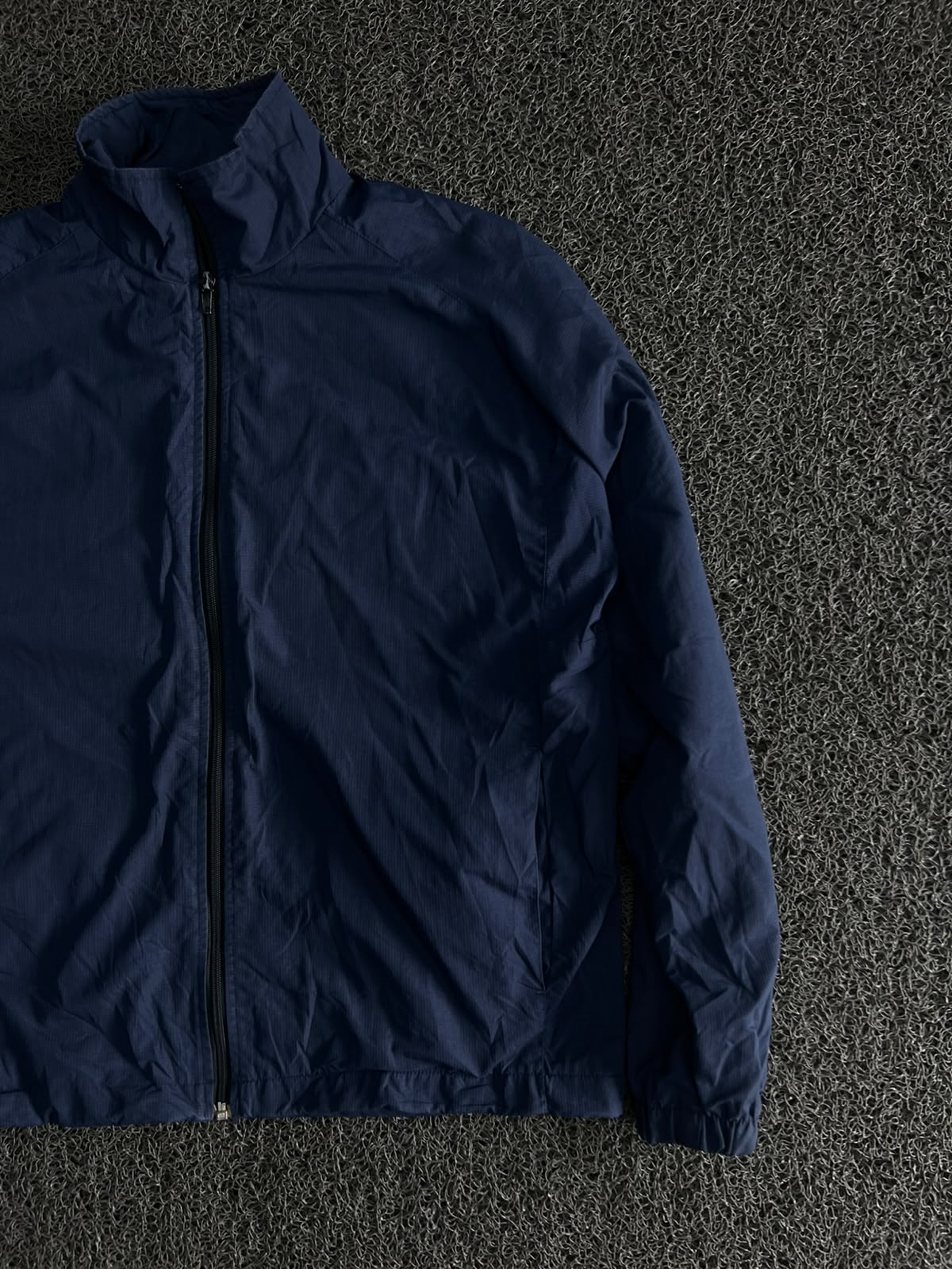 Lightweight Full-Zip Windbreaker Jacket – High Collar Retro Outerwear
