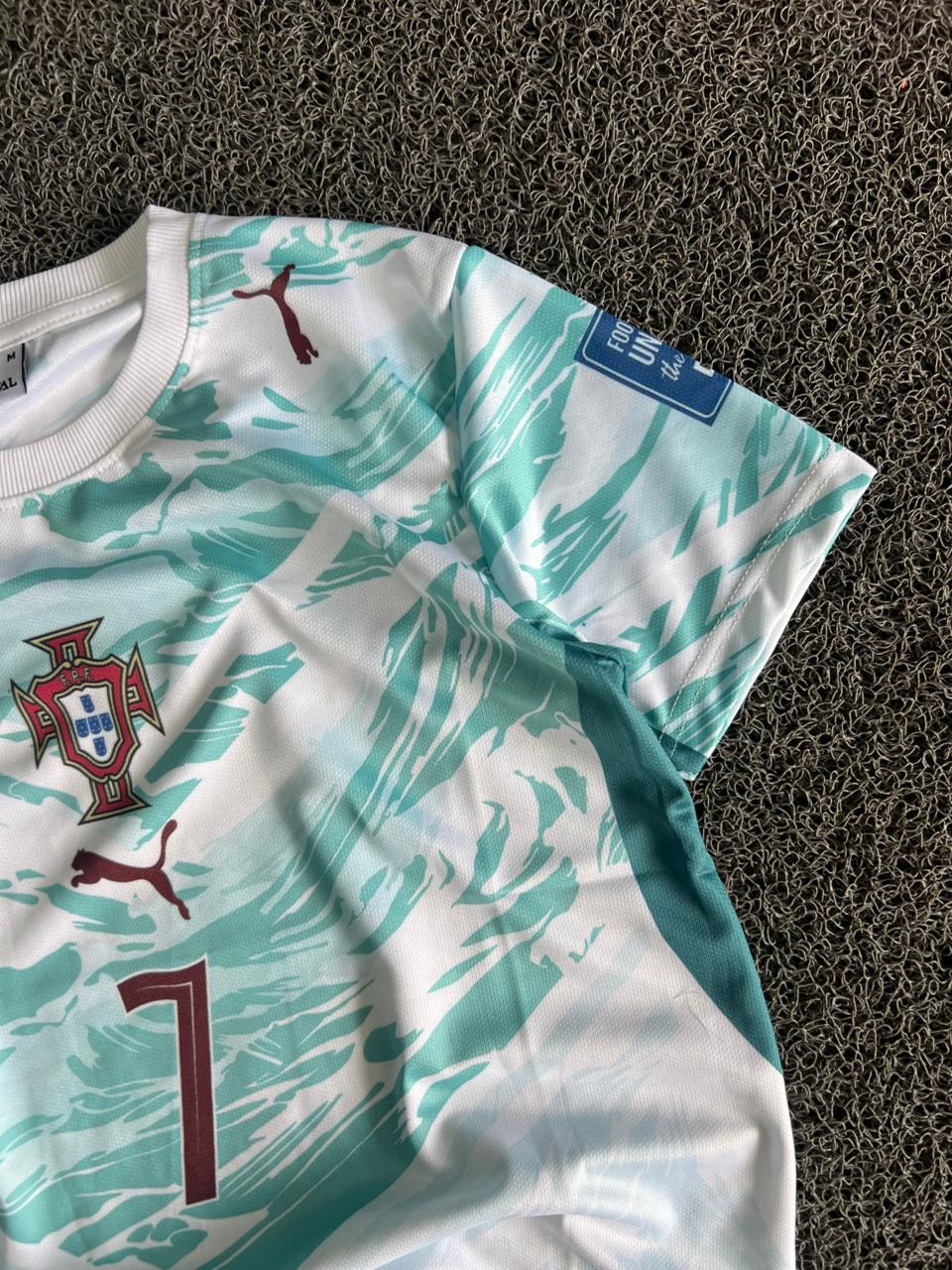 Portugal 2025 Special Edition Jersey – Cristiano Ronaldo #7 | White & Mint Green