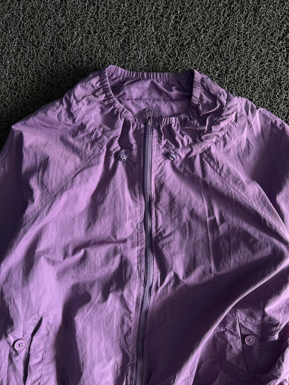 Lightweight Zip-Up Jacket with Front Pockets