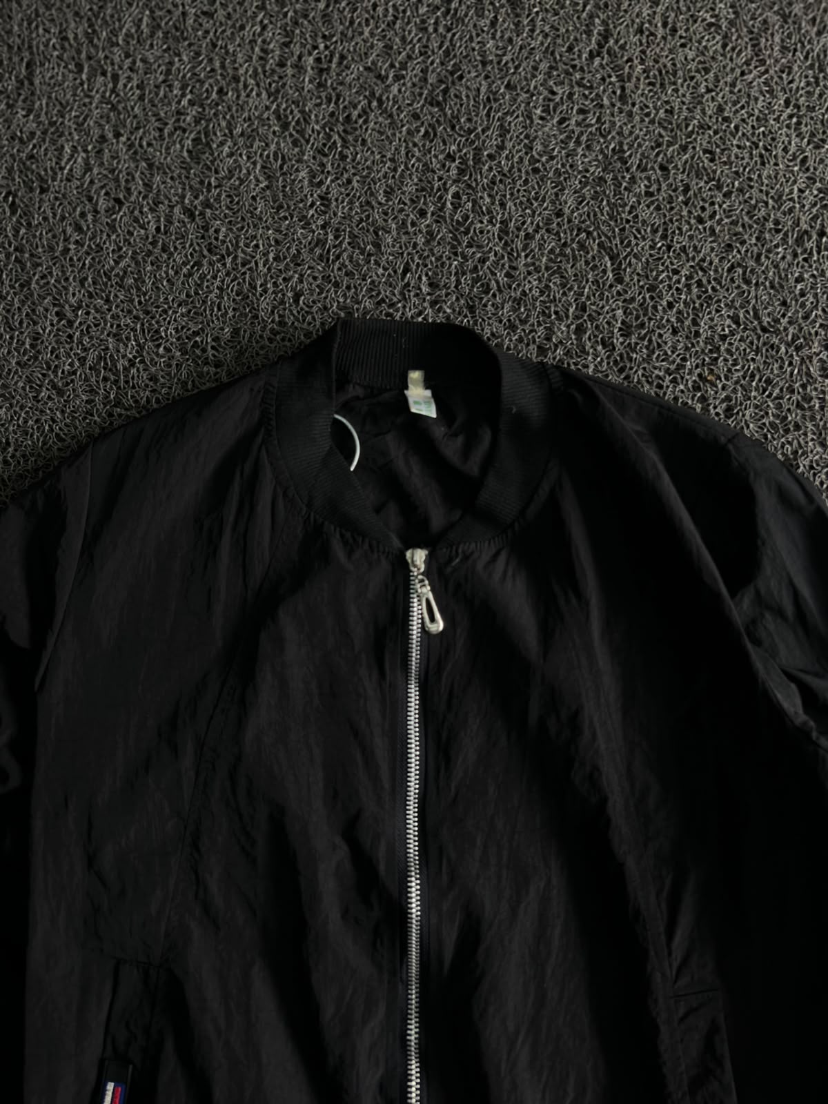 Classic Black Lightweight Bomber Jacket – Casual Zip-Up Outerwear