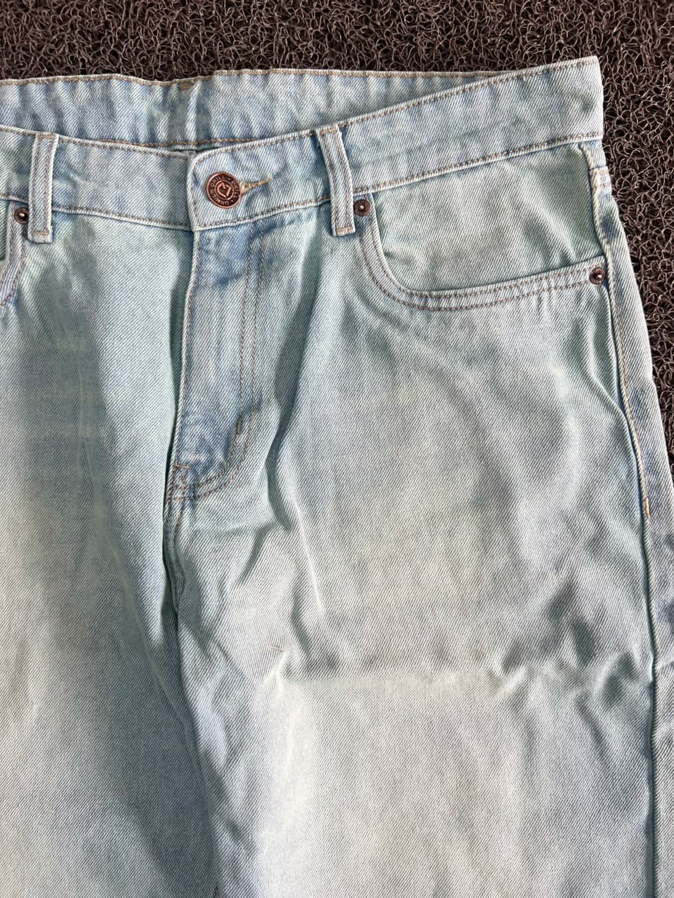 Vintage Light Wash High-Waisted Straight Leg Denim Jeans – Classic Blue Unisex