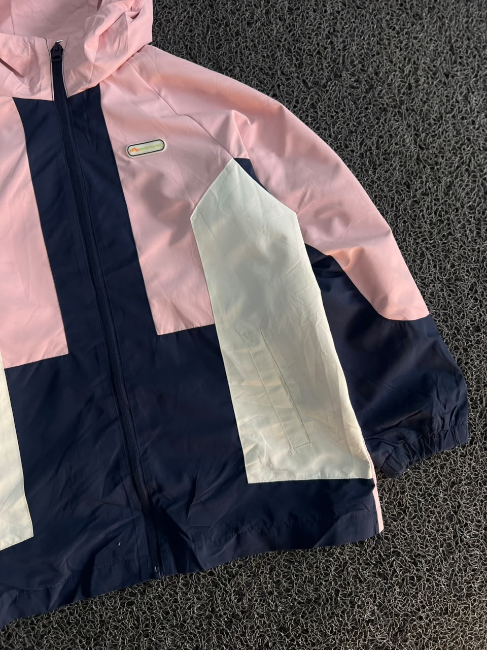 Colorblock Hooded Windbreaker Jacket – Pink / Navy / Cream Lightweight Zip-Up