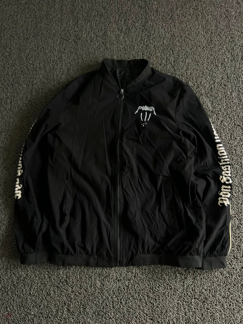 Black Graphic Print Lightweight Bomber Jacket – Full Zip Streetwear Jacket