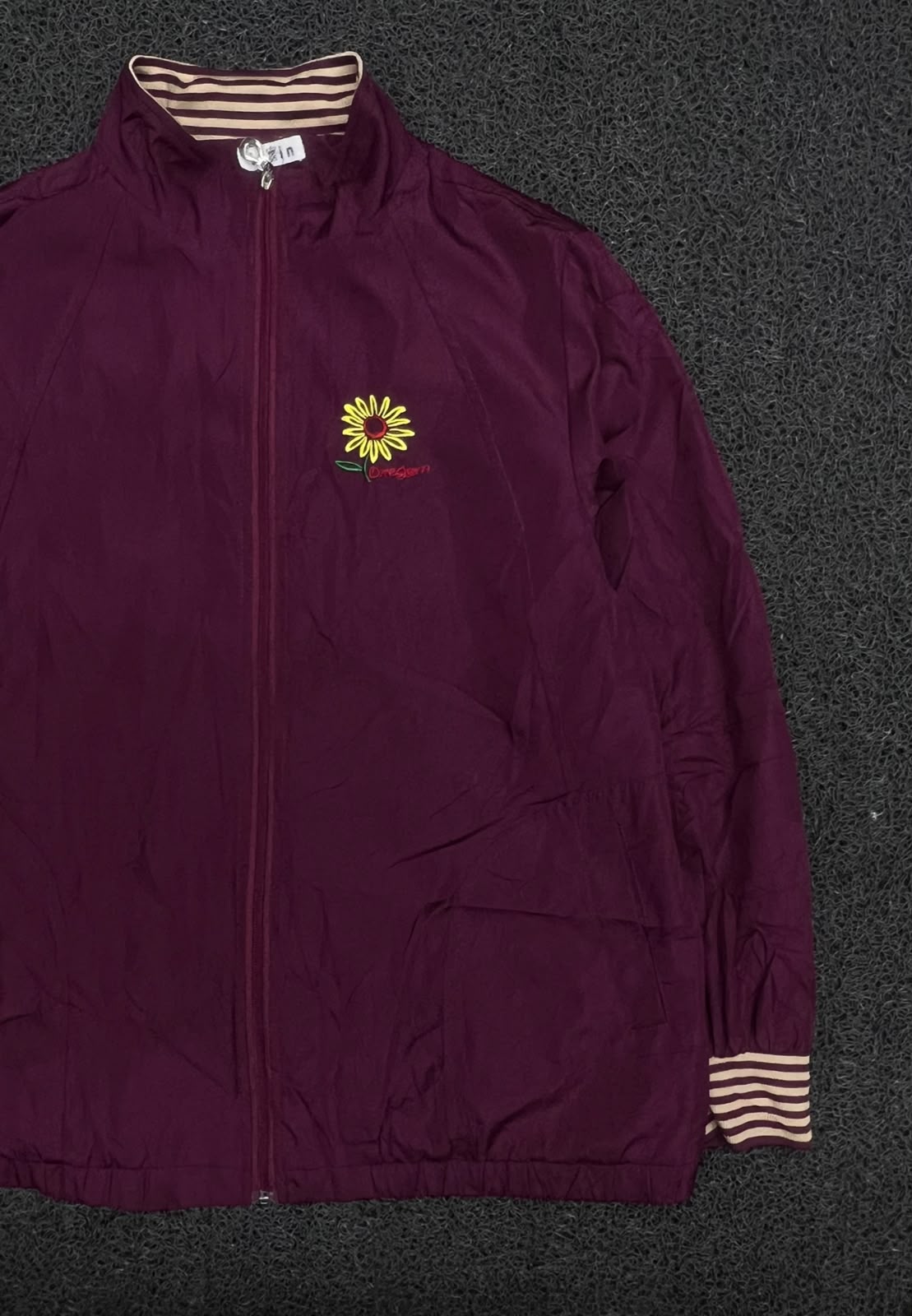 Vintage Full-Zip Windbreaker Jacket with Striped Ribbed Cuffs & Floral Embroidery