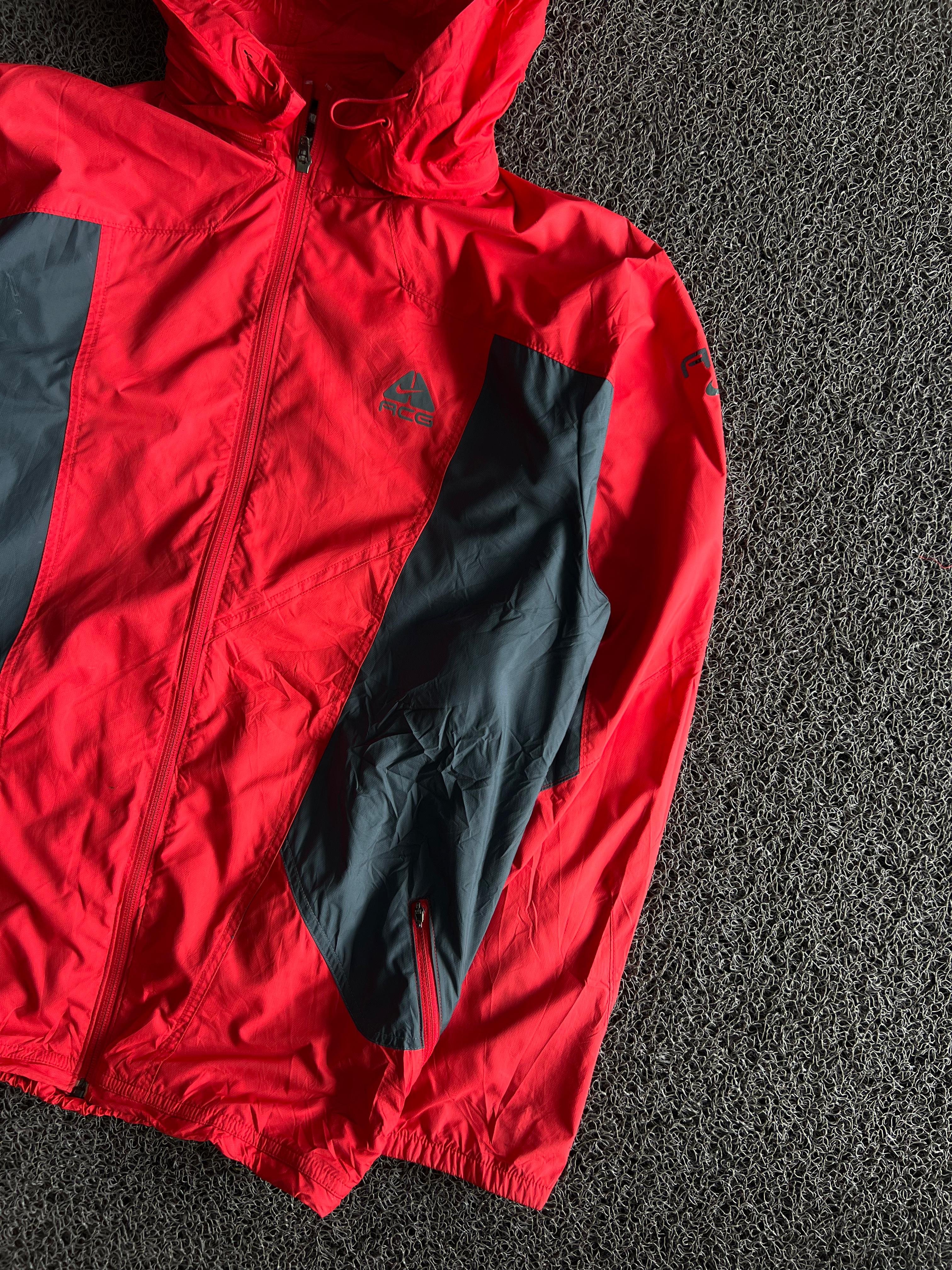 Nike ACG Lightweight Hooded Windbreaker Jacket