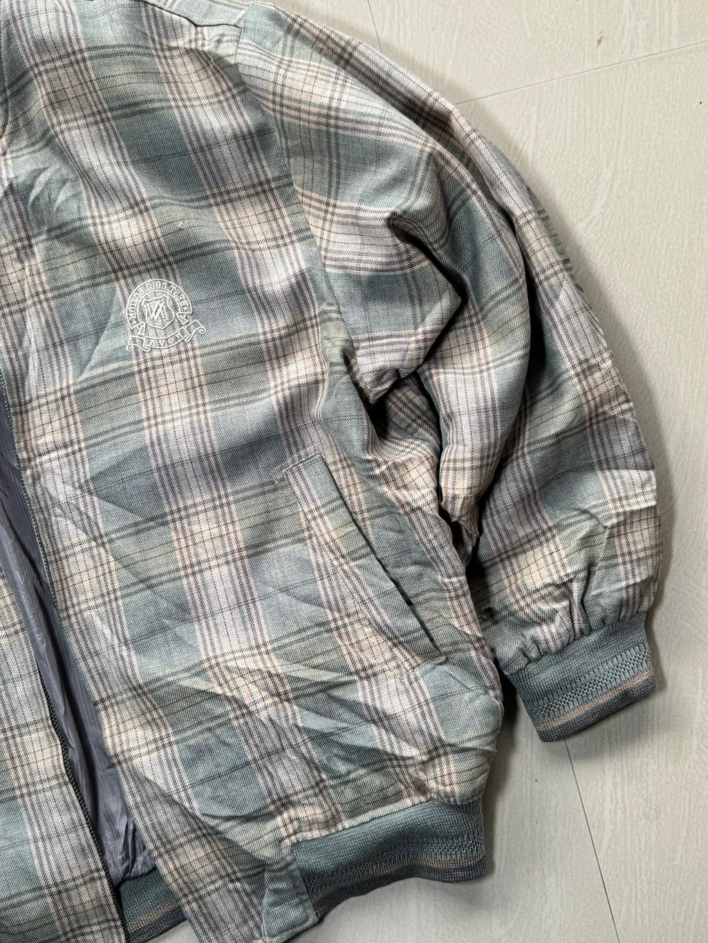 Vintage Plaid Bomber Jacket – Full Sleeve Casual Jacket(⚠️ No Zip)