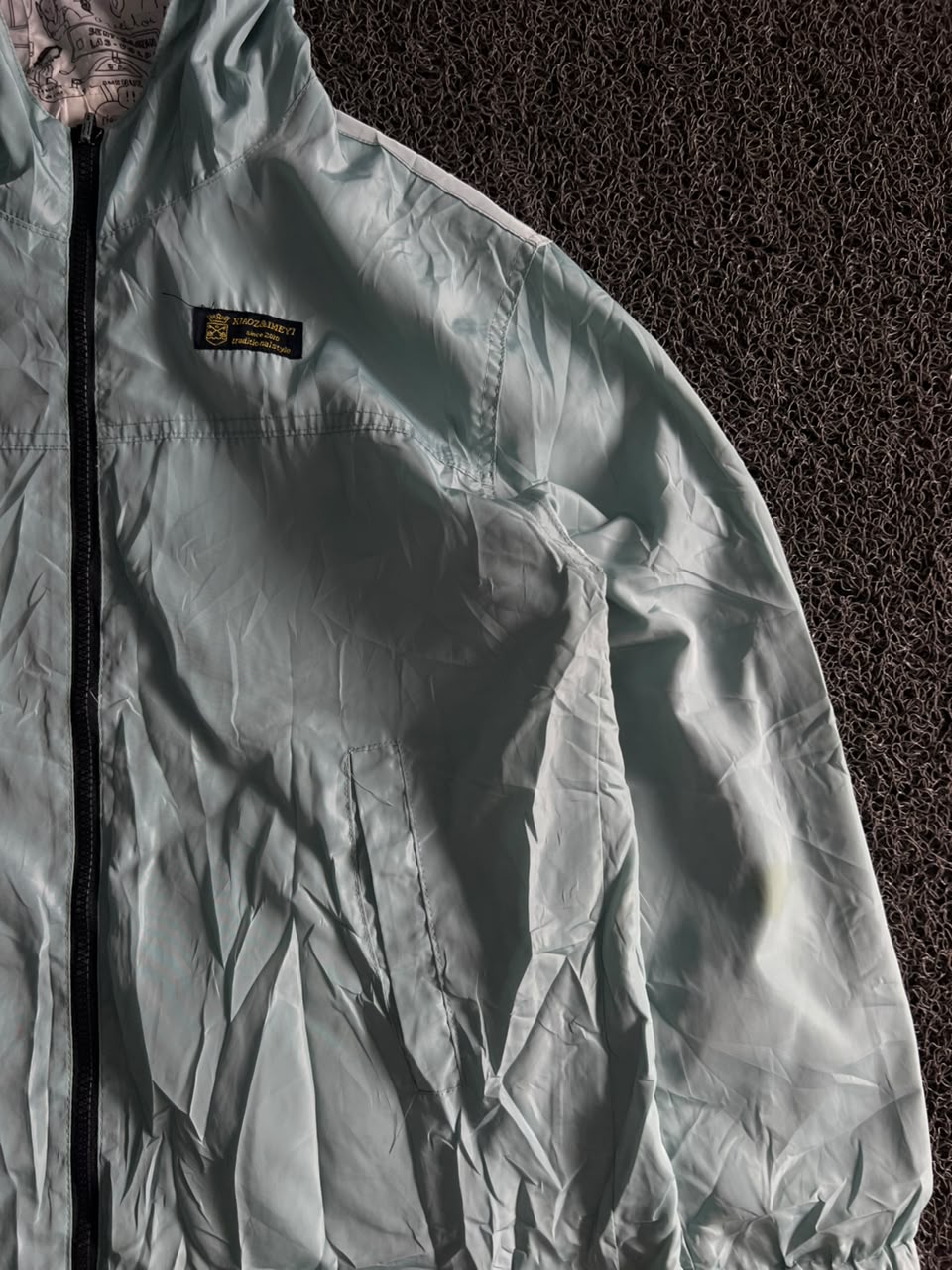 Reversible Lightweight Hooded Jacket – Printed & Solid Side