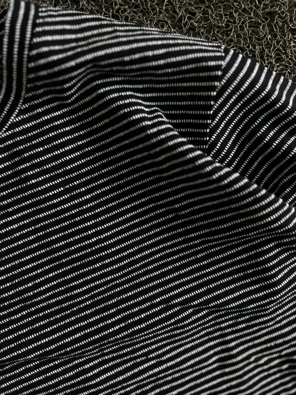 Fine-Striped Long-Sleeve T-Shirt – Casual Basic Style