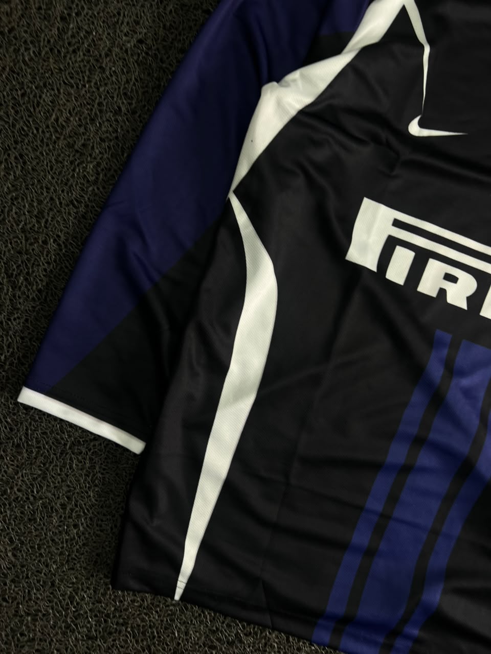 Inter Milan 1998-99 Home Football Jersey – Eto'o #9 | Long Sleeve | Black & Blue | Retro Soccer