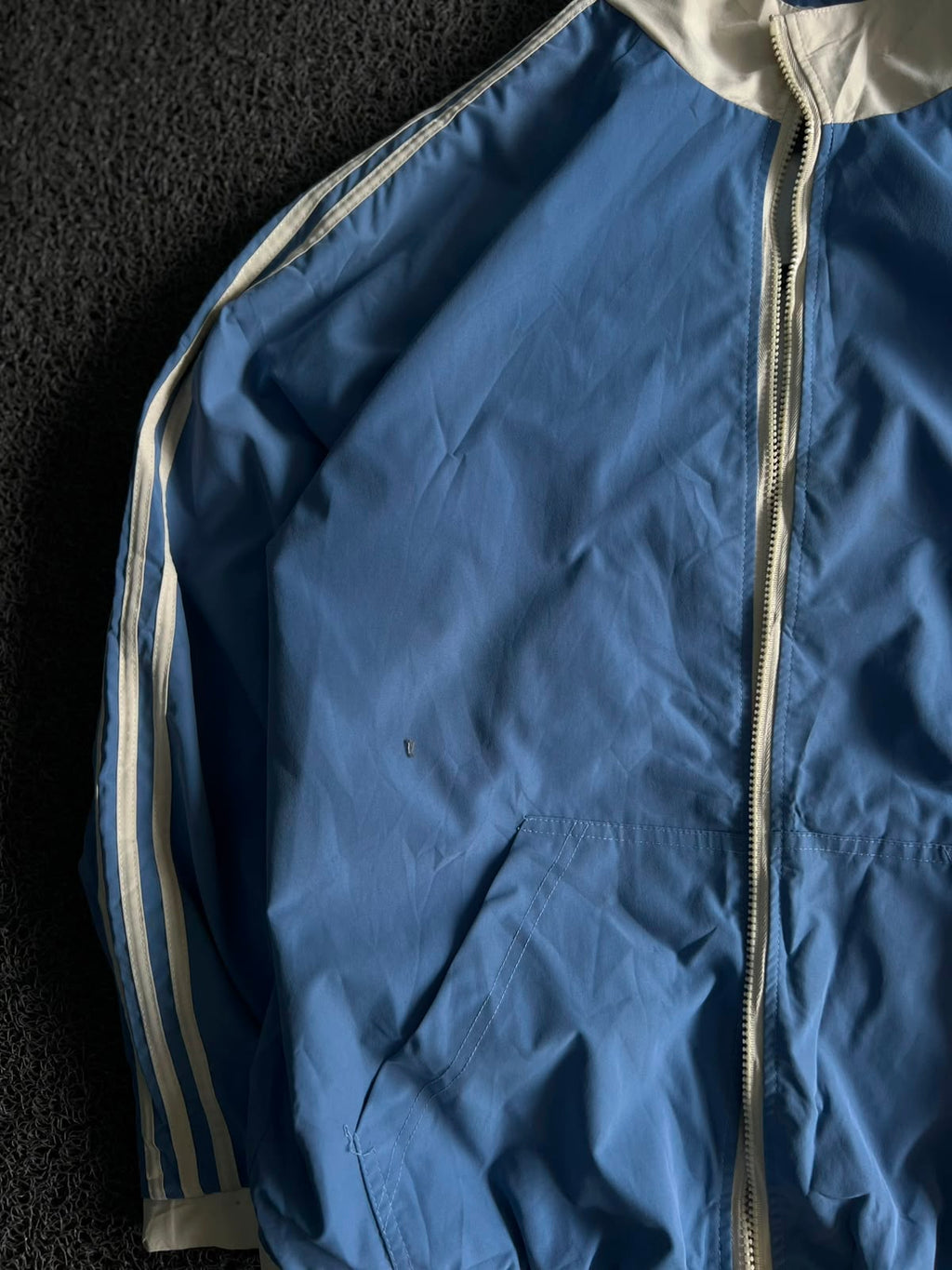 Vintage Blue Track Jacket with White Stripe Details ⚠️ No Zip