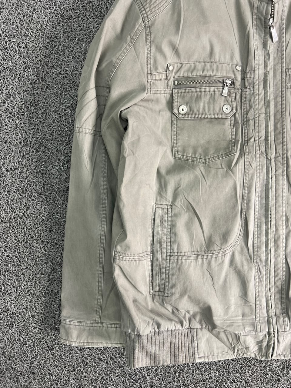 Stand Collar Utility Jacket – Multi Pocket Full Zip Casual Outerwear