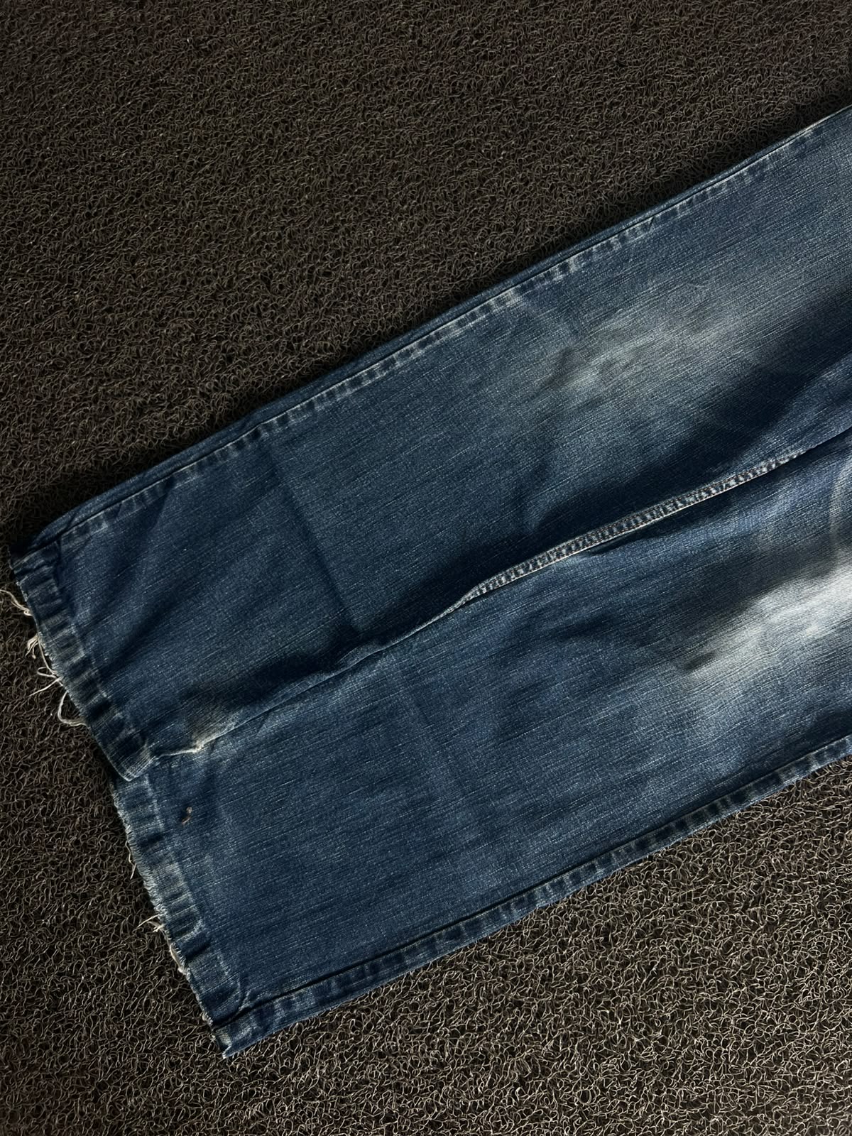 Vintage Blue Wash Straight Fit Denim Jeans ⚠️ Small Damage