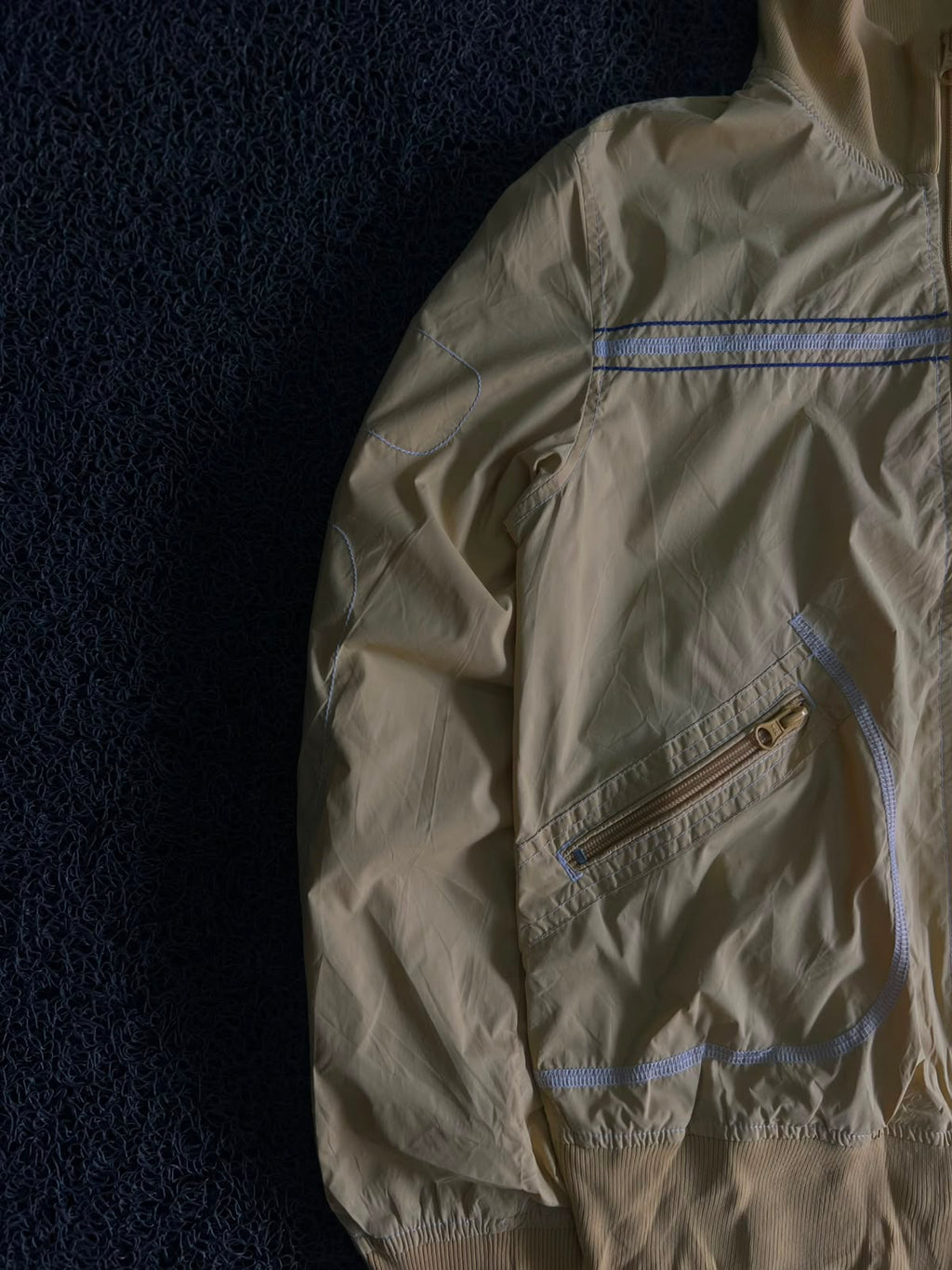 Full-Zip Windbreaker Jacket – Lightweight Casual Track Jacket with Contrast Stitching