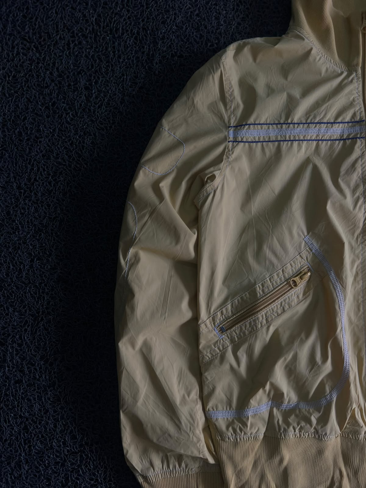 Full-Zip Windbreaker Jacket – Lightweight Casual Track Jacket with Contrast Stitching