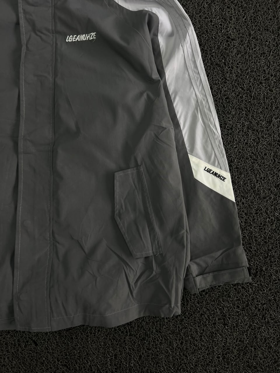 Hooded Waterproof Windbreaker Jacket – Lightweight Full Zip Outdoor Coat