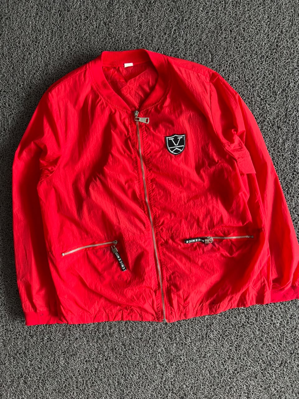 Vintage Red Lightweight Bomber Jacket – Full Zip Streetwear Windbreaker