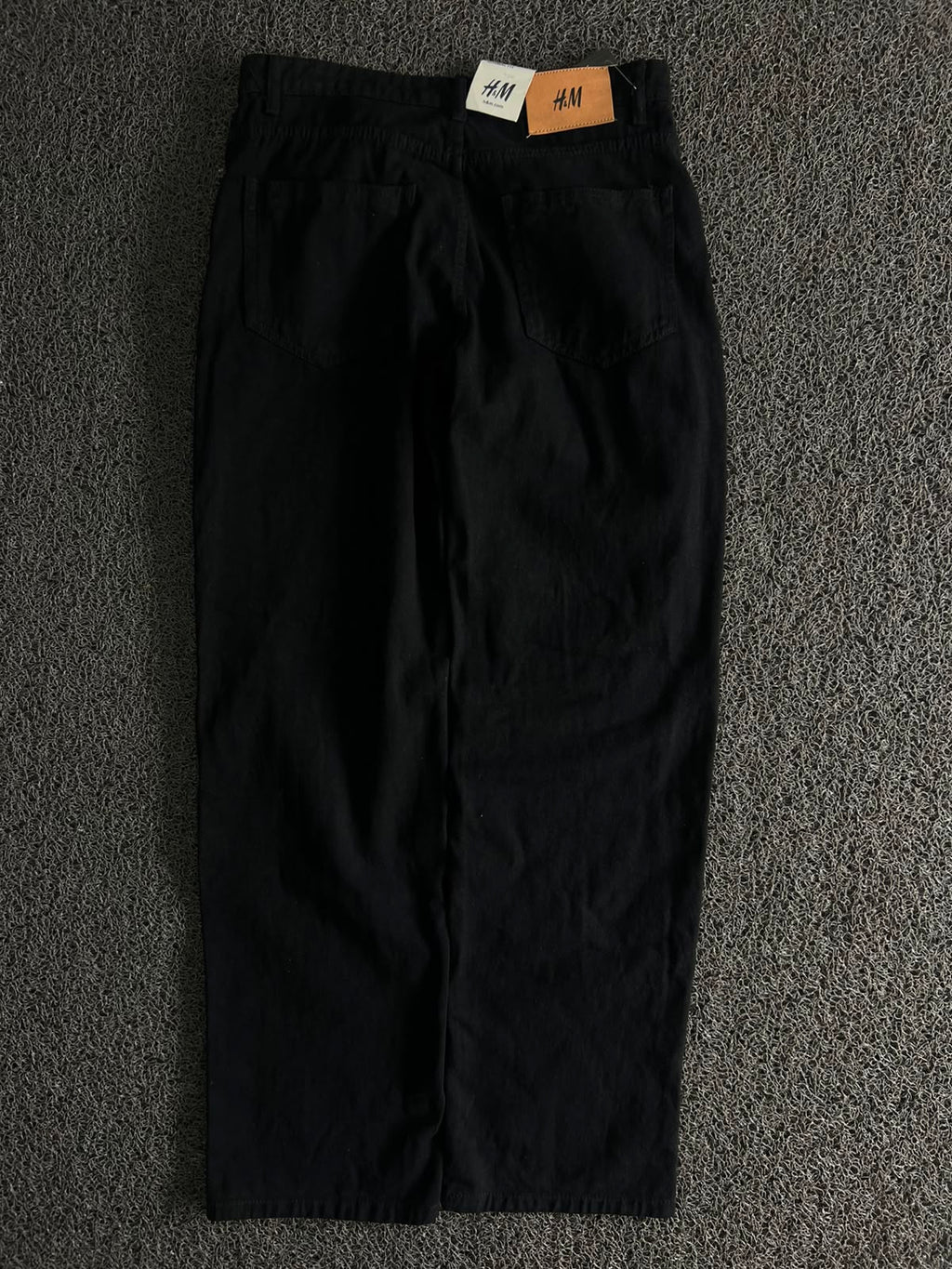 H&M Black Relaxed Straight-Leg Denim Jeans