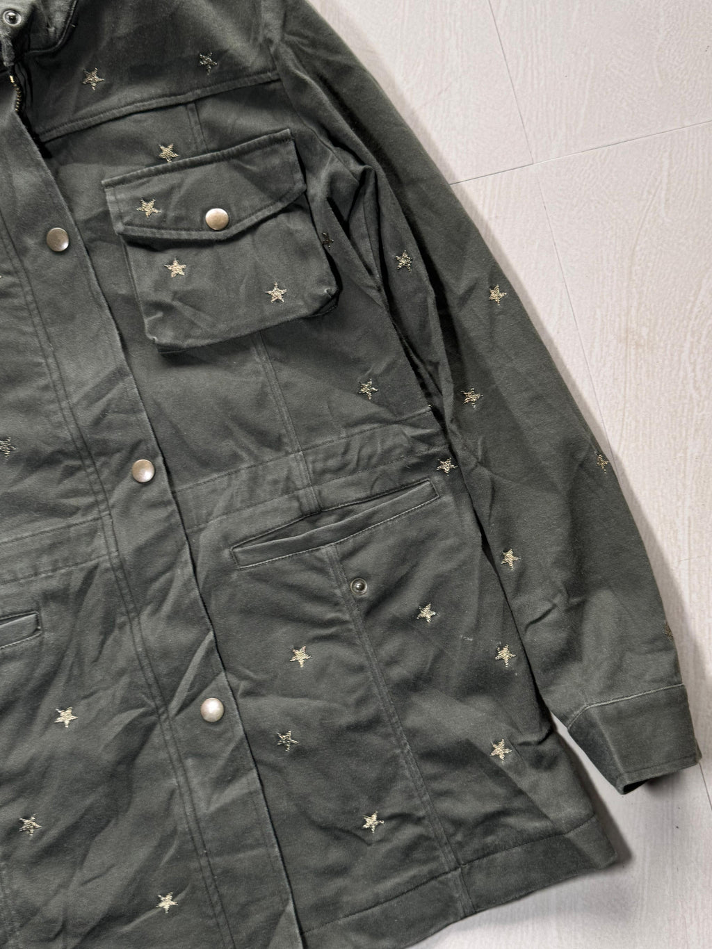Star Embroidered Multi-Pocket Utility Jacket