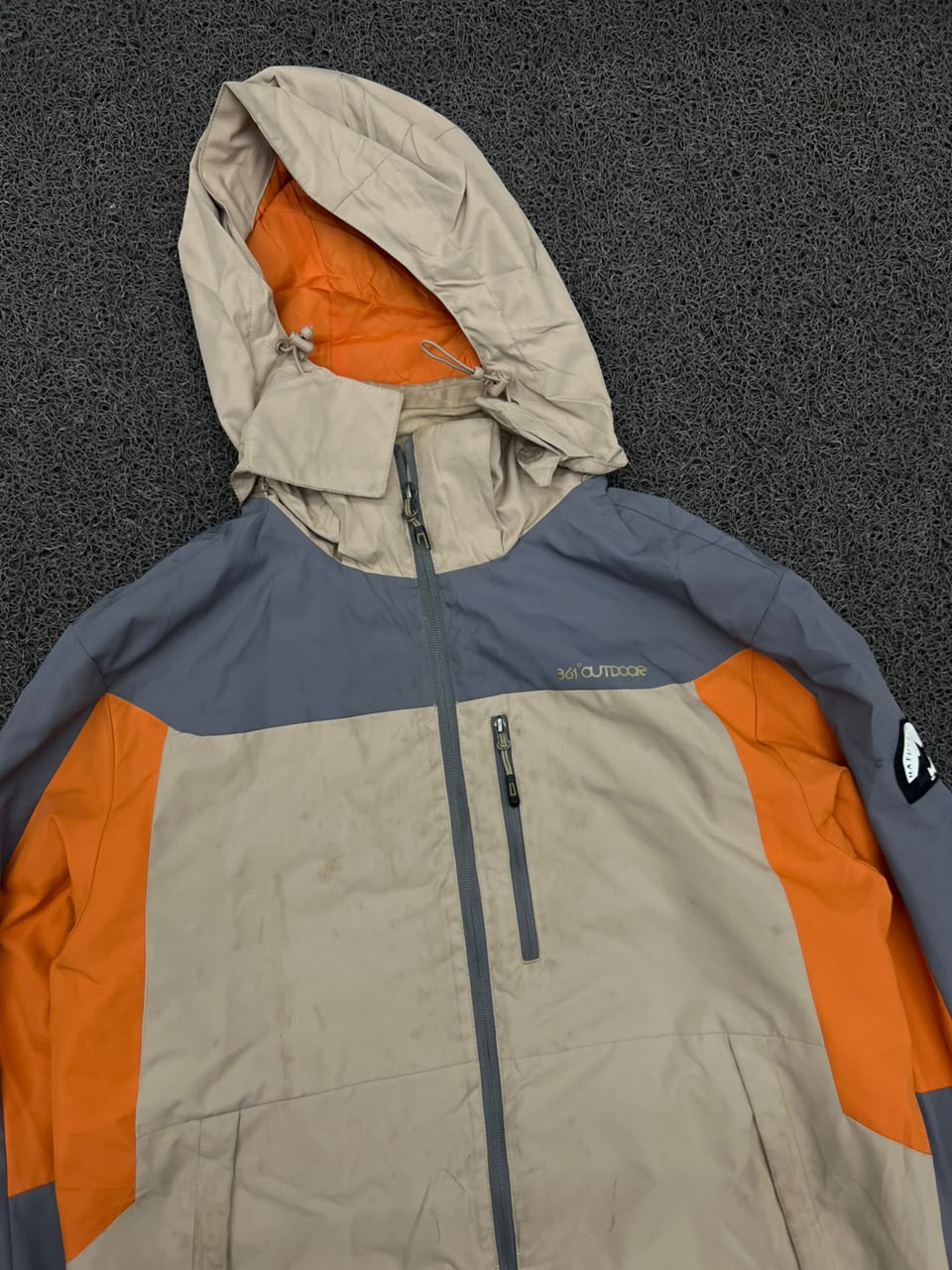 361 Outdoor Colorblock Hooded Waterproof Hiking Jacket