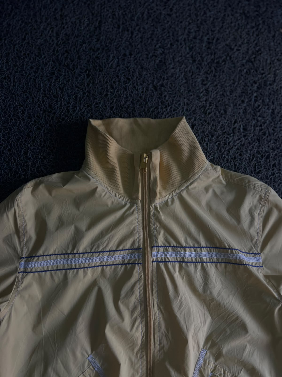 Full-Zip Windbreaker Jacket – Lightweight Casual Track Jacket with Contrast Stitching