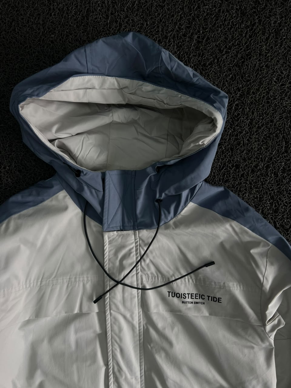 Vintage Hooded Windbreaker Jacket – Lightweight Streetwear Zip-Up