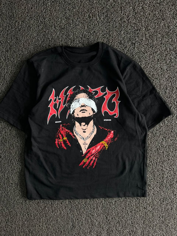 Black Gothic Graphic Print T-Shirt – Red & White Blindfolded Figure Design