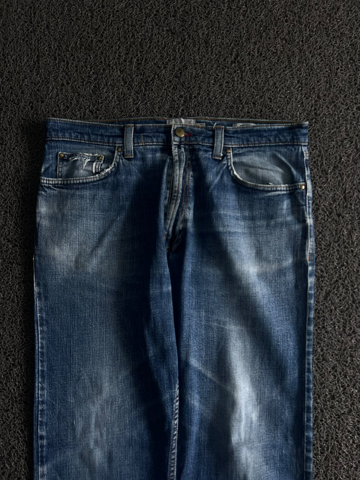 Vintage Blue Wash Straight Fit Denim Jeans ⚠️ Small Damage