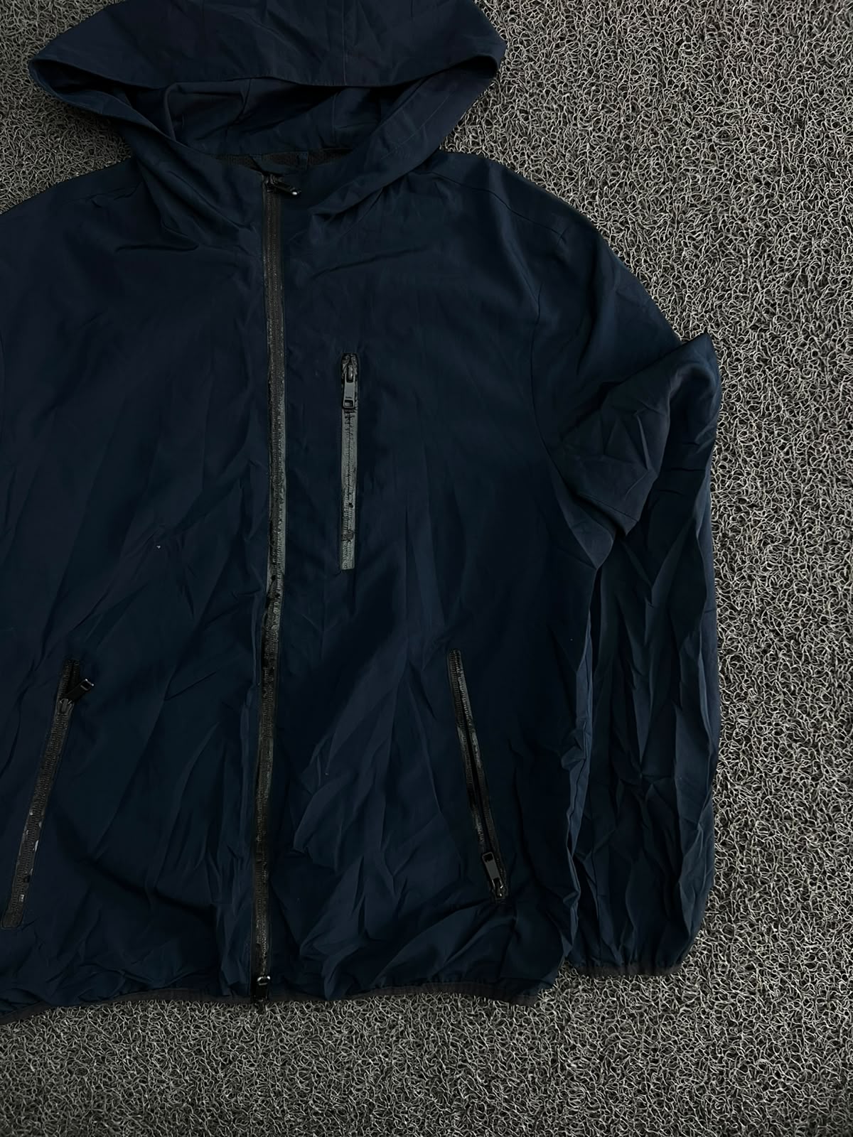 Hooded Windbreaker Jacket with Zip Pockets ⚠️ Small Damage