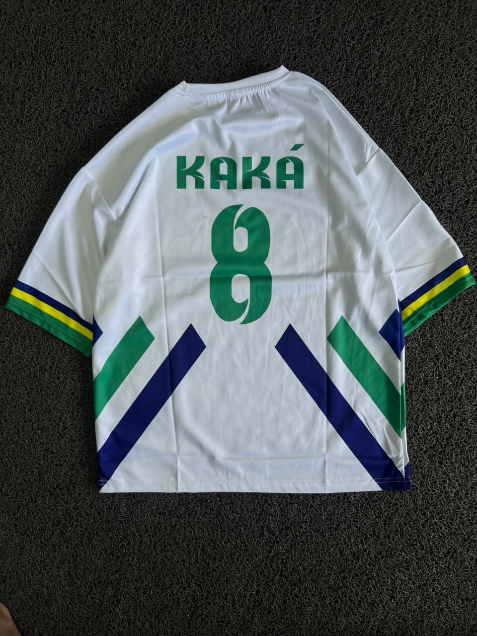 Adidas Brazil Kaká #8 Retro Football Five Sleeve Jersey – White | Vintage Style
