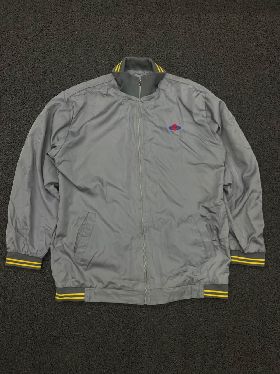 Vintage Planet Logo Windbreaker Jacket Full Zip Track Jacket
