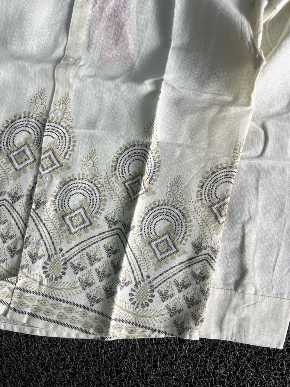 Qlood Cream Printed Button-Down Casual Shirt – Full Sleeve