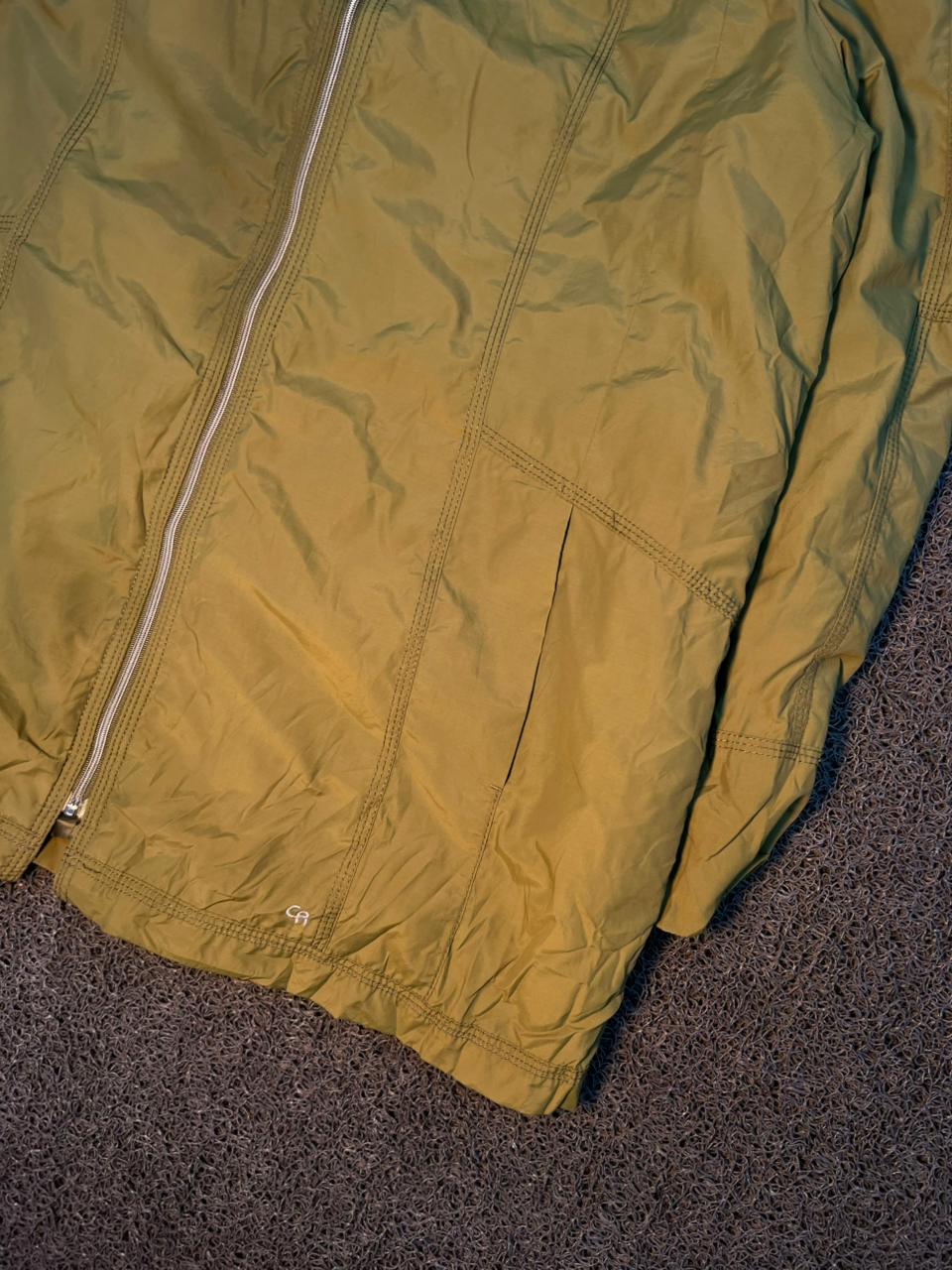 Lightweight Zip-Up Jacket – High Neck Casual Windbreaker