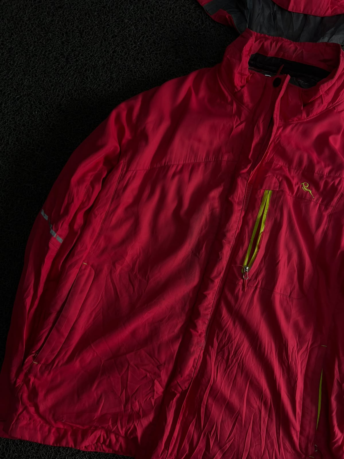 Women’s Red Hooded Lightweight Outdoor Windbreaker Jacket