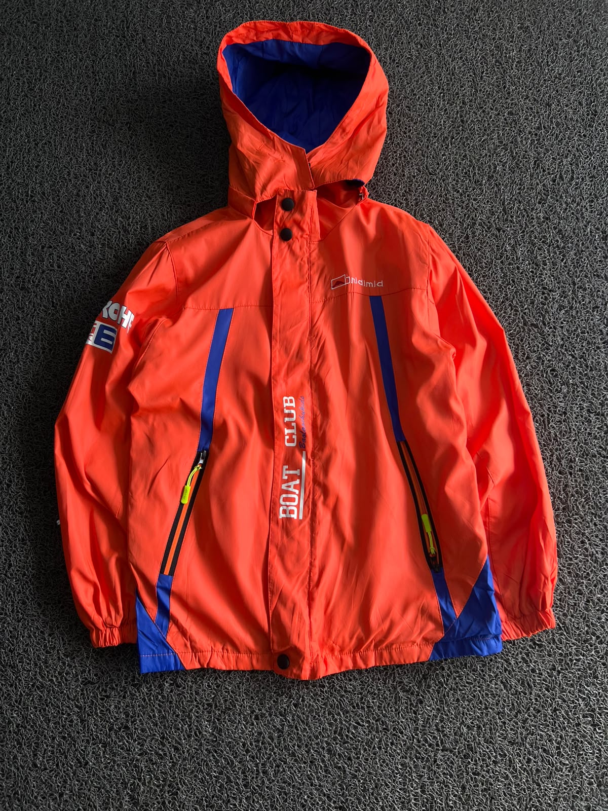 Red & Blue Hooded Windbreaker Jacket – Lightweight Outdoor Shell