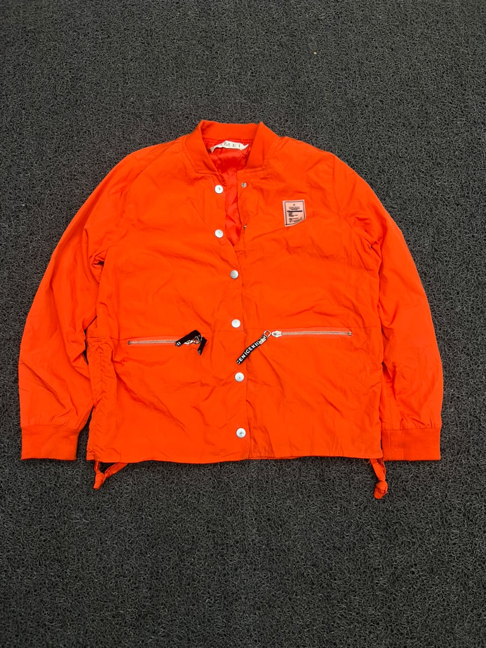 Lightweight Snap-Button Casual Jacket with Zip Pockets
