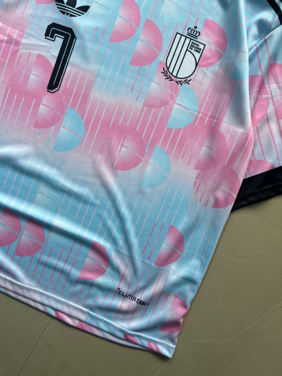 De Bruyne #7 Sky Blue & Pink Premium Football Jersey