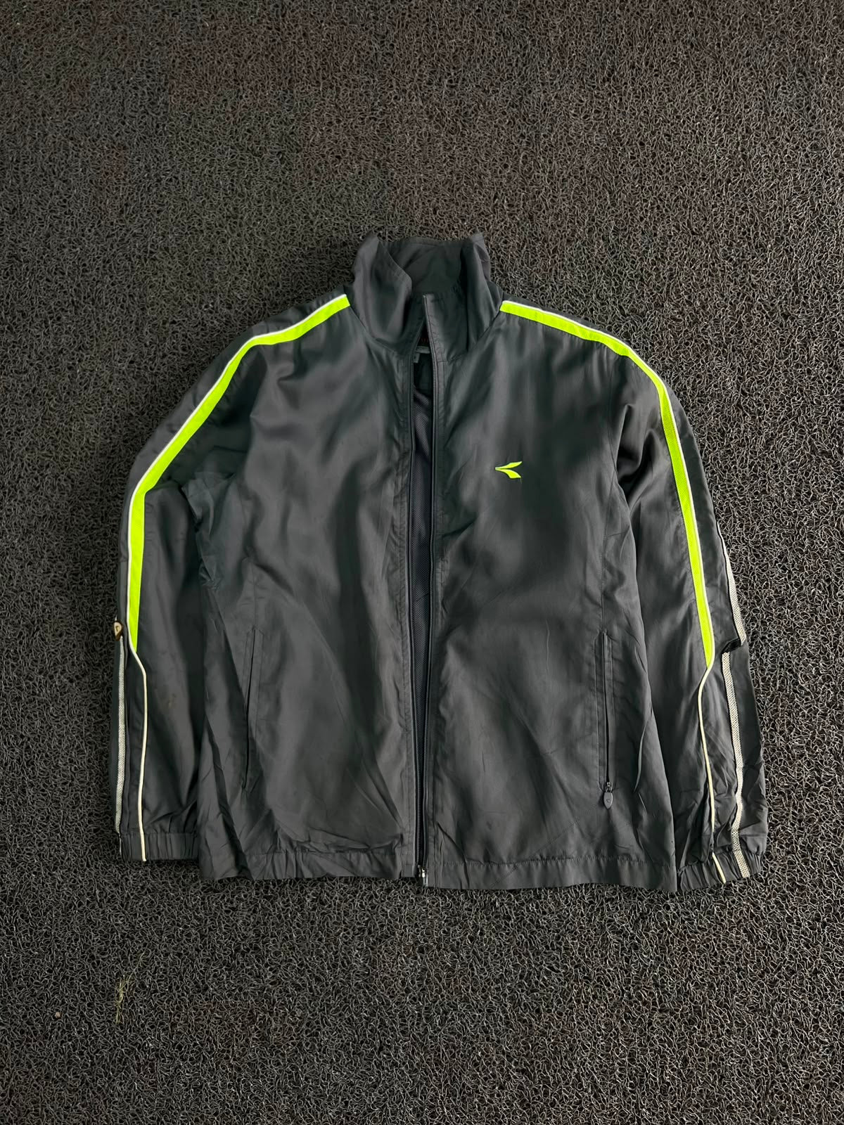 Diadora Lightweight Sports Track Jacket with Neon Stripe ⚠️ Small Stains and no zip