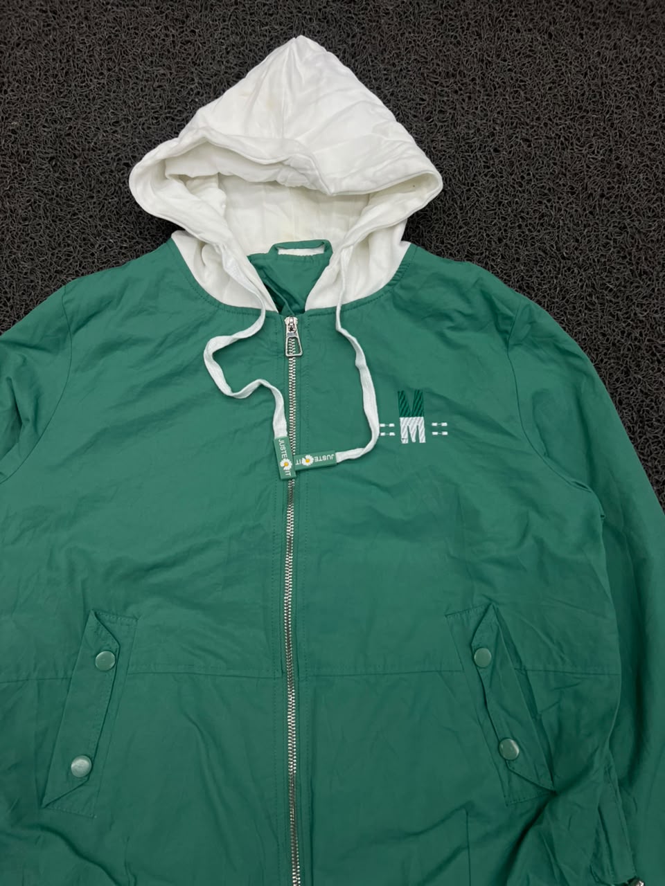 Green & White Hooded Zip-Up Windbreaker Jacket – Lightweight Casual Outerwear