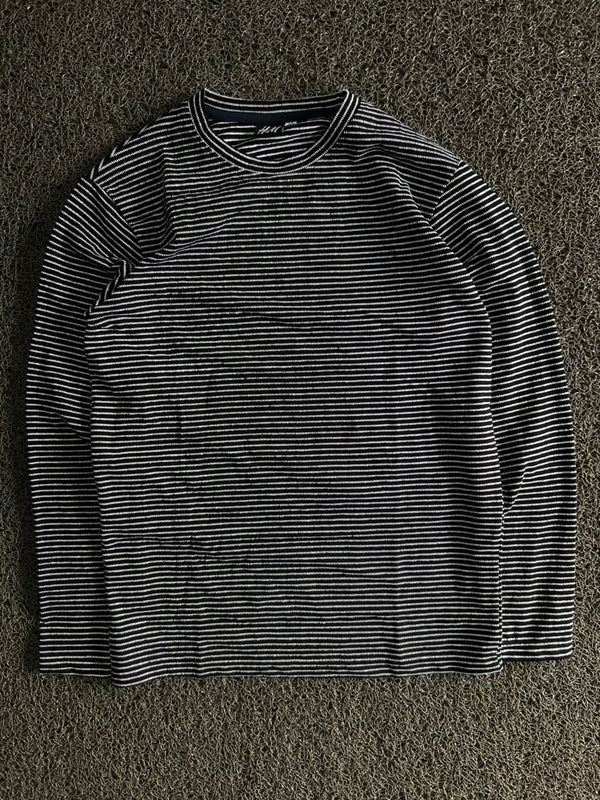 Fine-Striped Long-Sleeve T-Shirt – Casual Basic Style