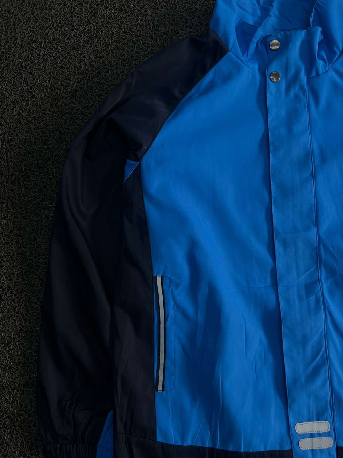Blue & Navy Colorblock Waterproof Windbreaker Jacket – High Neck Full Zip Outdoor Coat