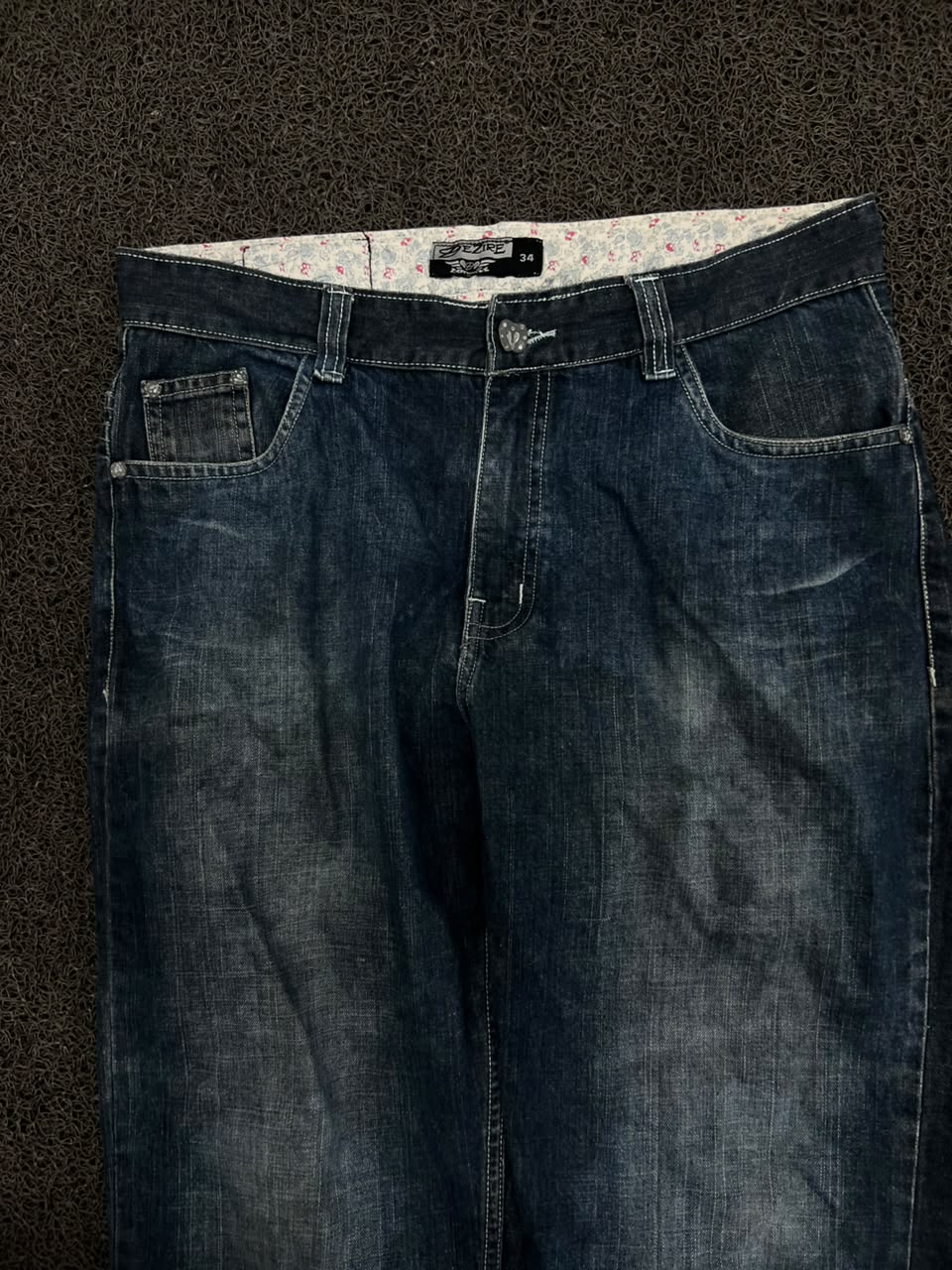 Vintage Dark Wash Relaxed Fit Denim Jeans