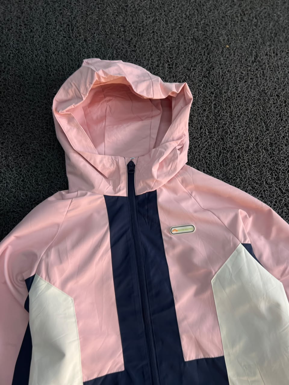 Colorblock Hooded Windbreaker Jacket – Pink / Navy / Cream Lightweight Zip-Up