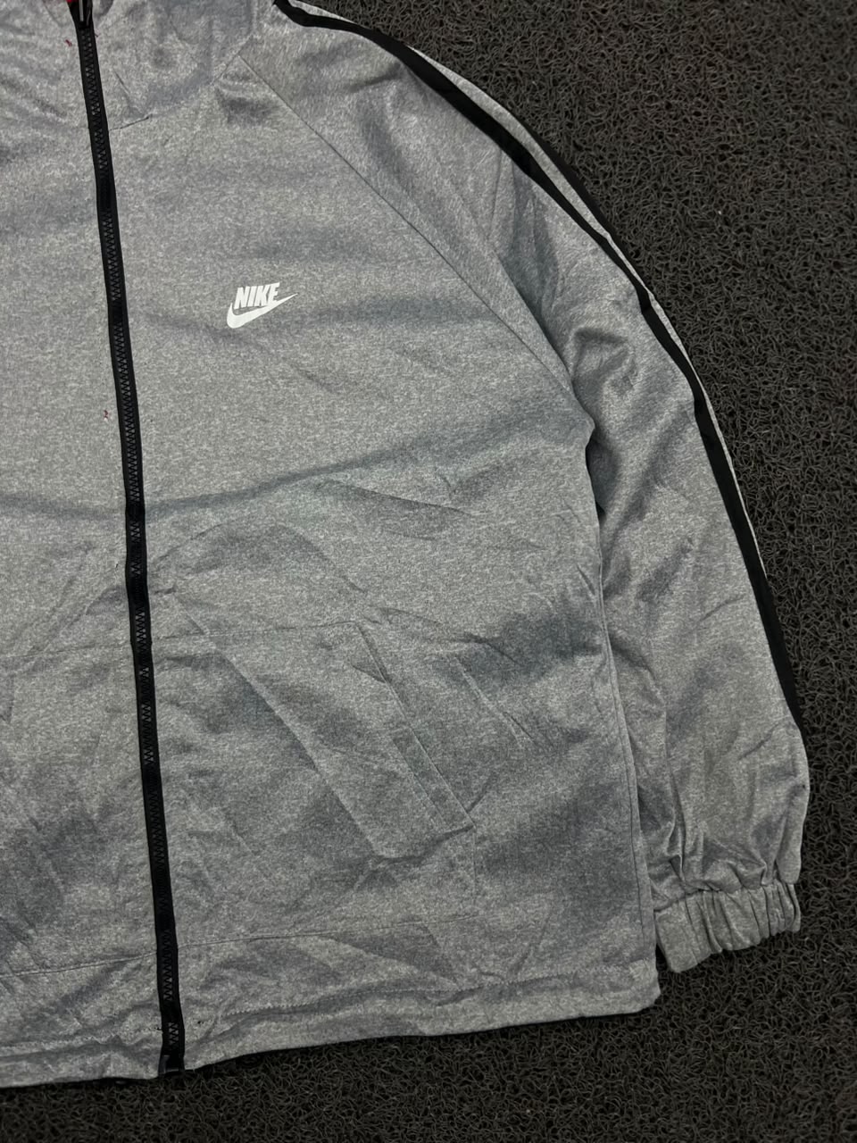 Nike Reversible Hooded Windbreaker Jacket – Red/Black & Grey Double-Sided Full Zip Jacket