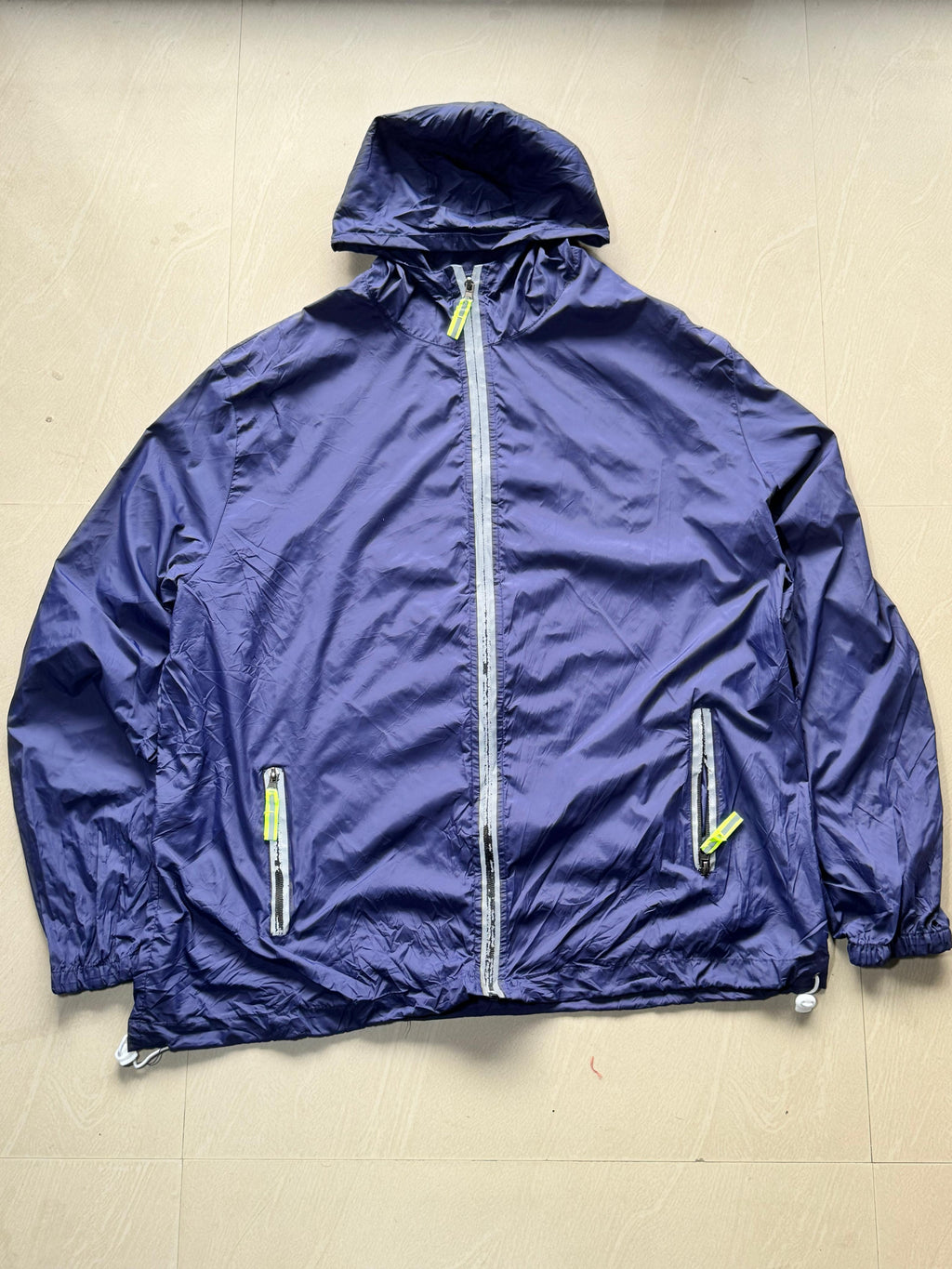 Lightweight Hooded Windbreaker Jacket with Zip Pockets | Full Zip | Water-Resistant