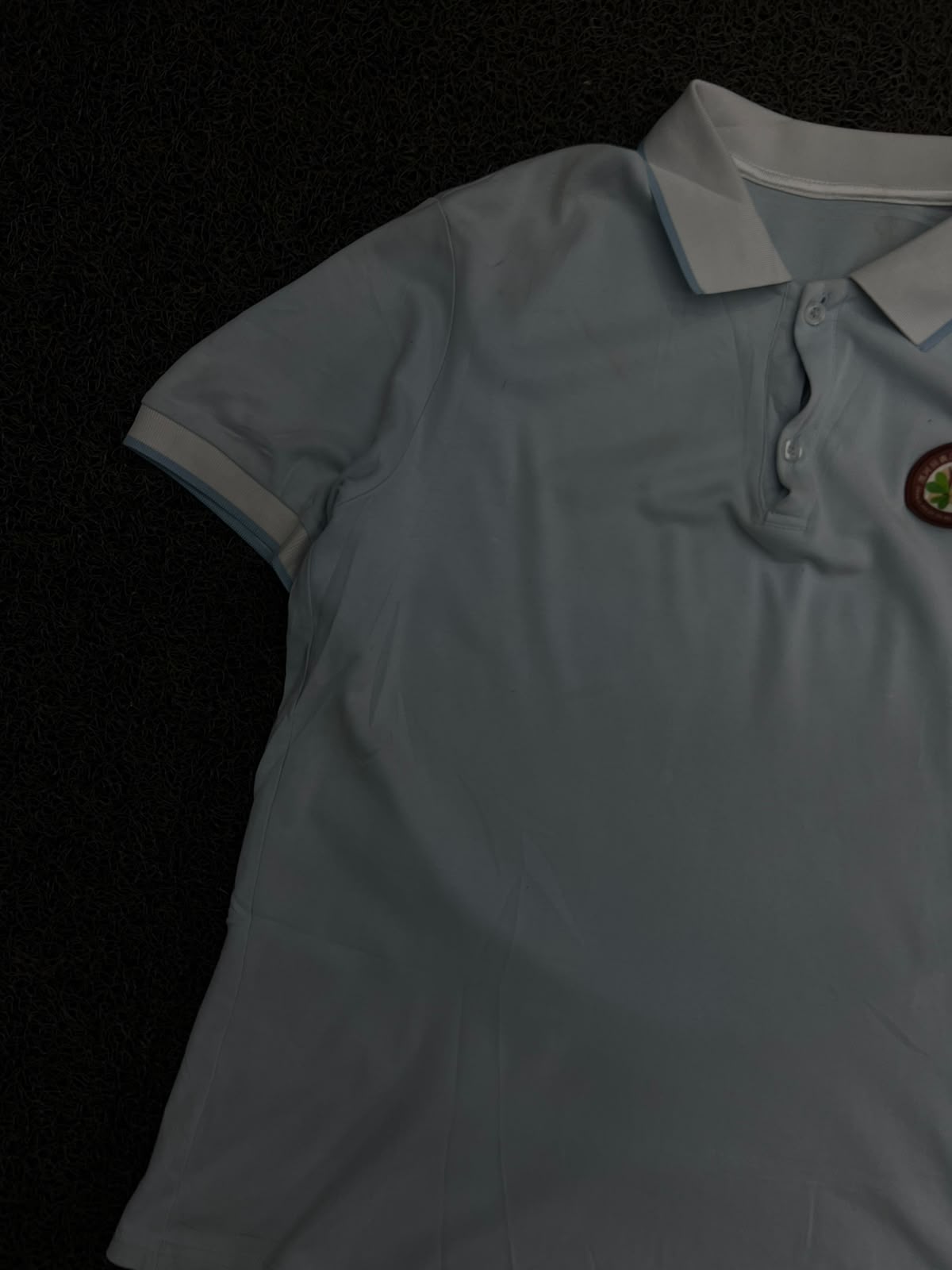 Vintage Blue Polo T-Shirt with Contrast Collar & Sleeve Trim – Thriftwear